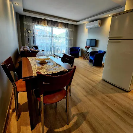 Comfort House, Free Swimming Pool And Parking Апартаменты